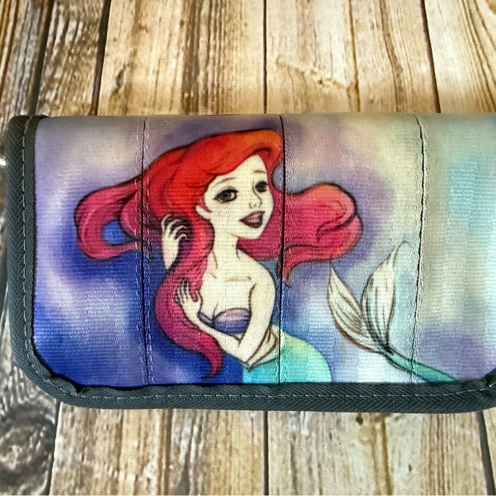 Harvey's Seatbelt Wallet Disney Couture Ariel…